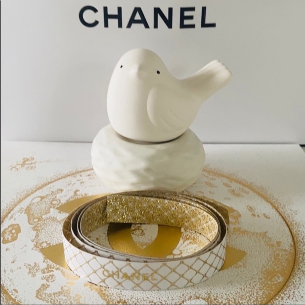 CHANEL Holiday Limited Edition Ribbon